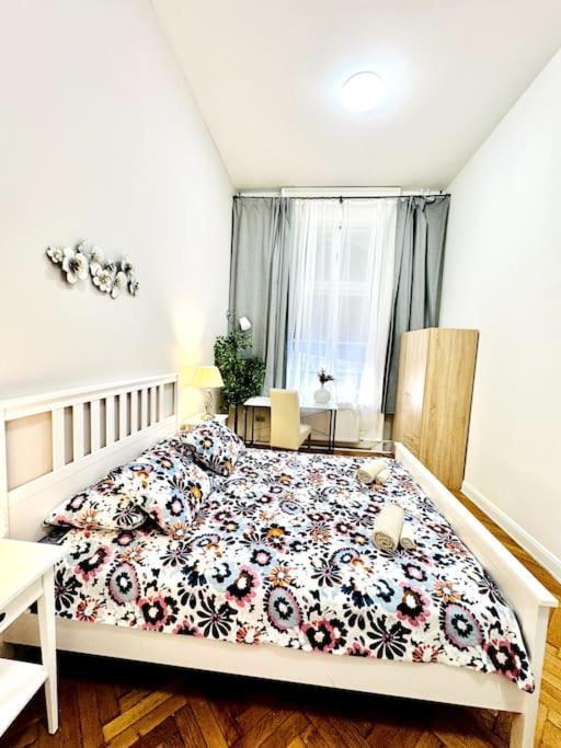 L5 Centre Elegancy With Ac * Budapešť